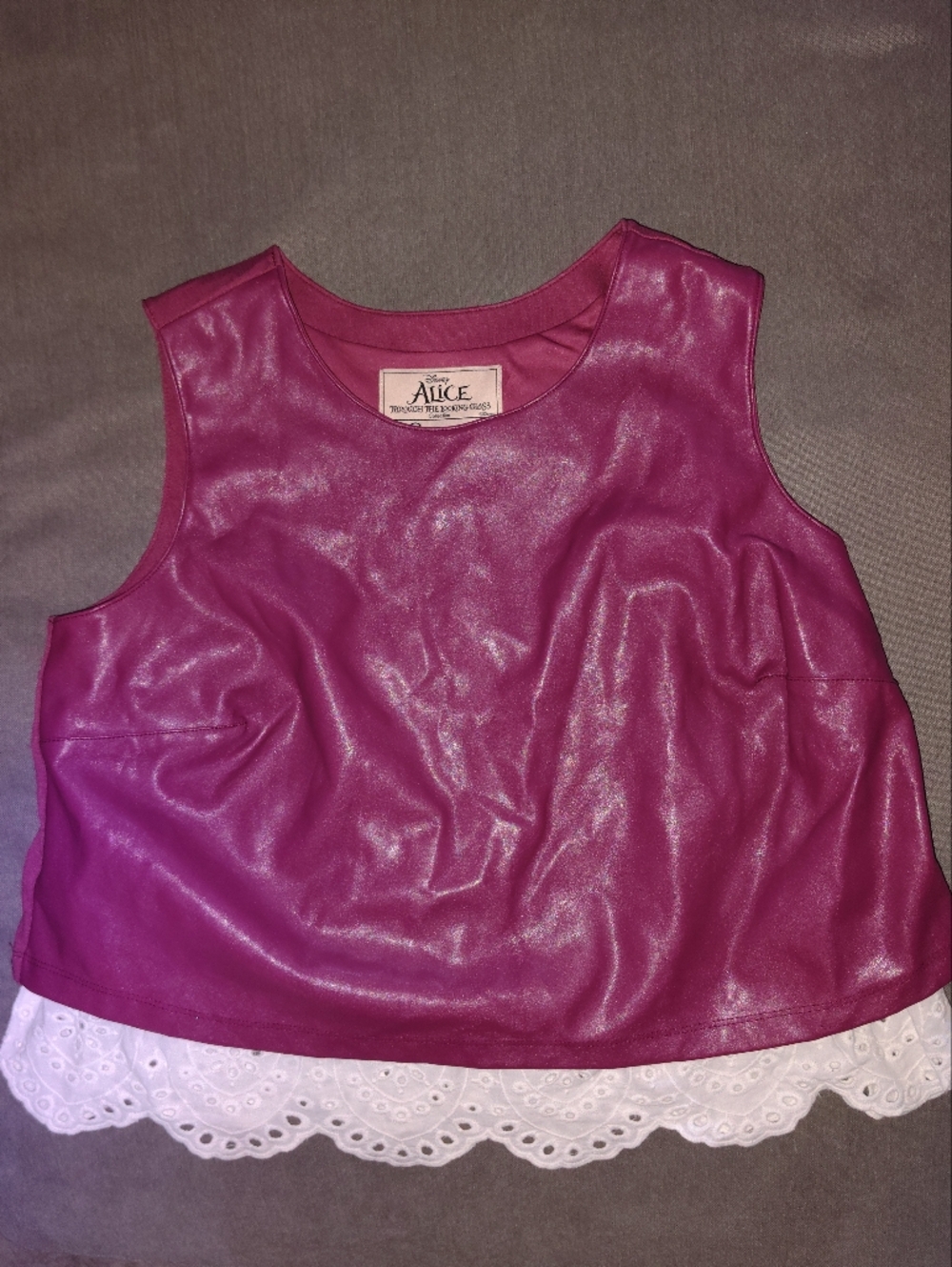 G by Giuliana Disney Through the Looking Glass collection top in a size XL